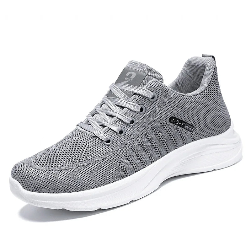 New men's sports shoes for walking